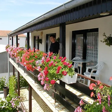 Guest house In Mit Balkon, Klimaanlage, W-lan Vodice